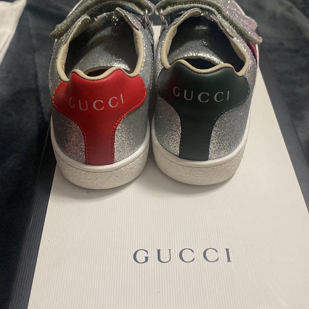 Children’s size 29 Gucci glitter sneaker with Web - Picture 2 of 2